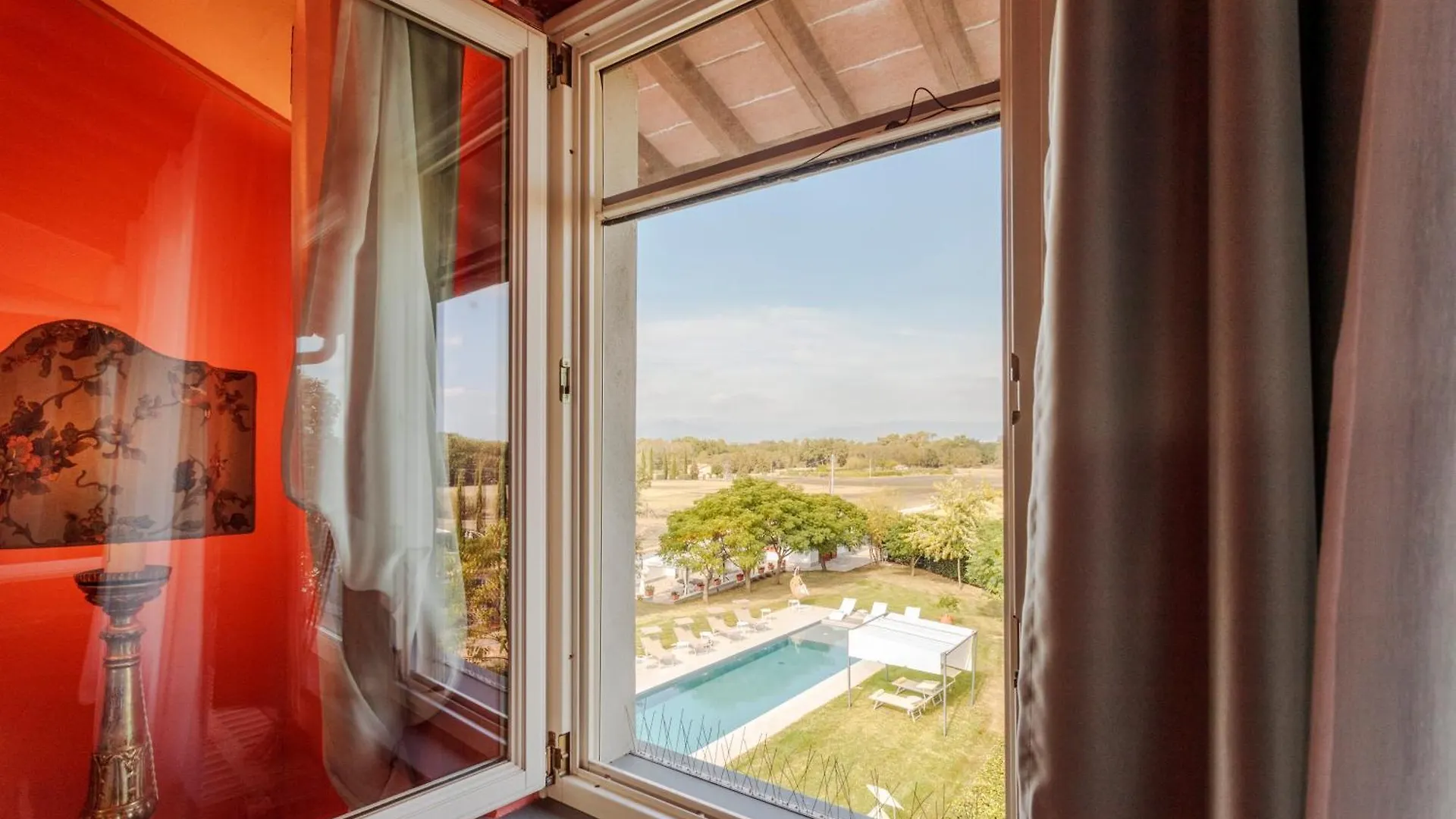 Villa Montefalcone: Charm, Private Pool, And Chef Orentano