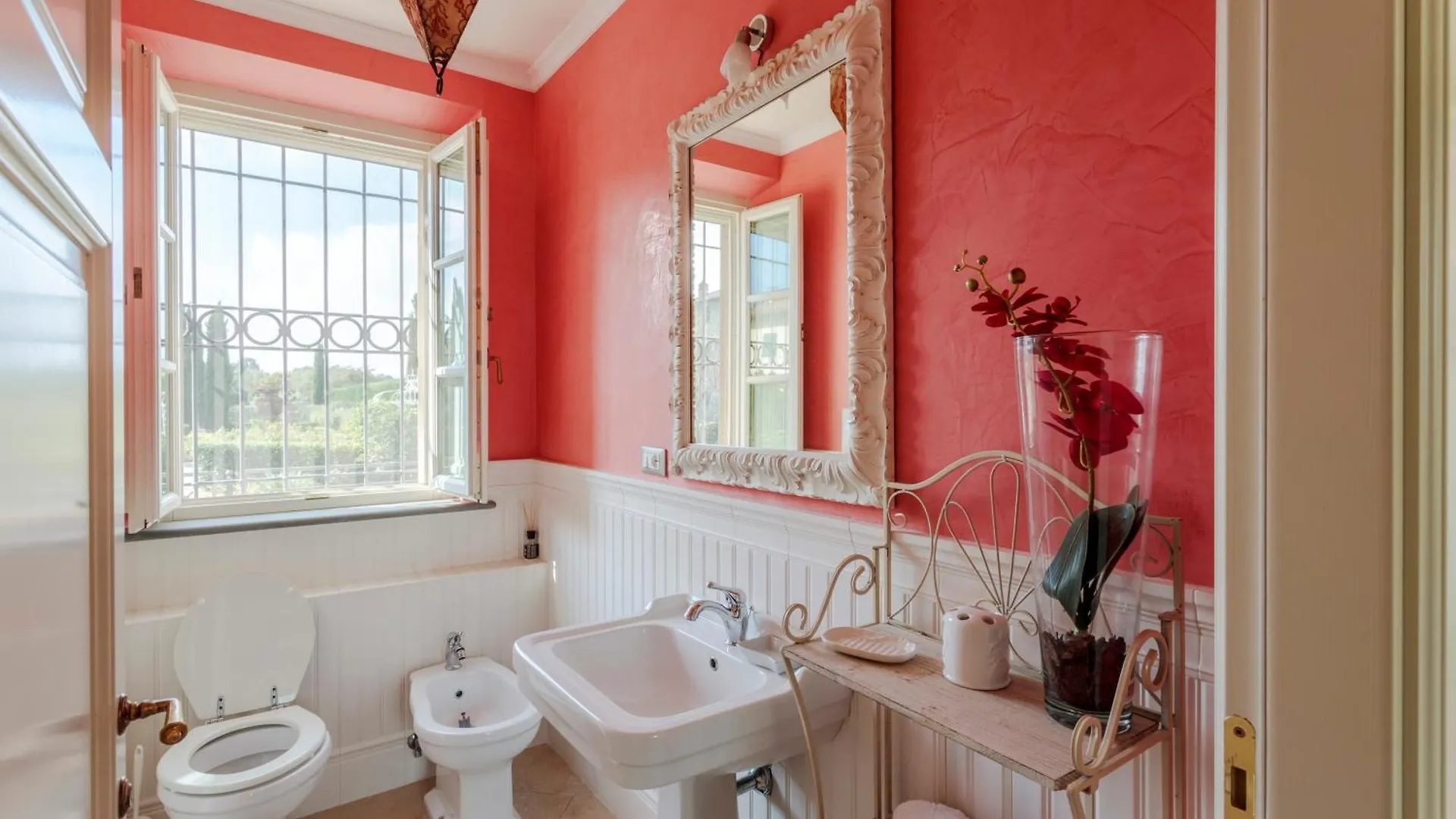 Villa Montefalcone: Charm, Private Pool, And Chef Orentano