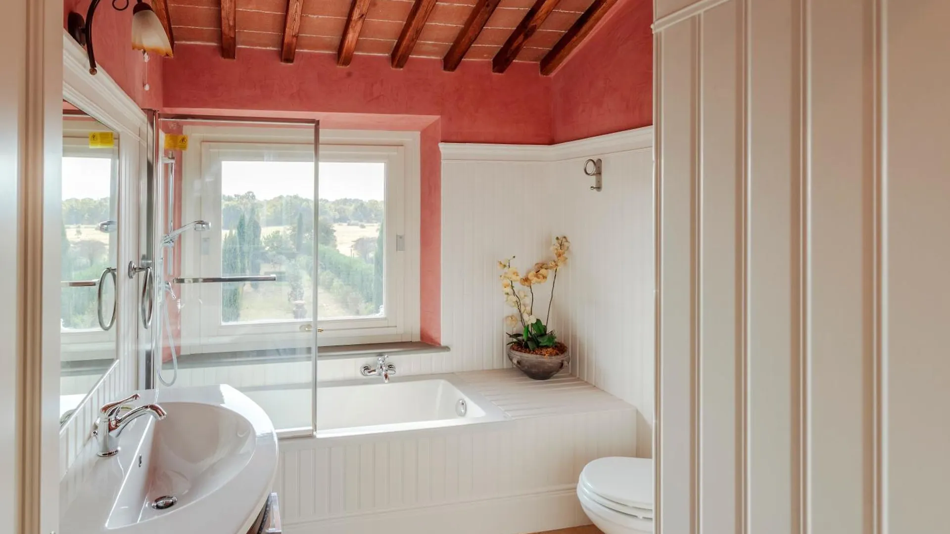 Chalet Villa Montefalcone: Charm, Private Pool, And Chef Orentano