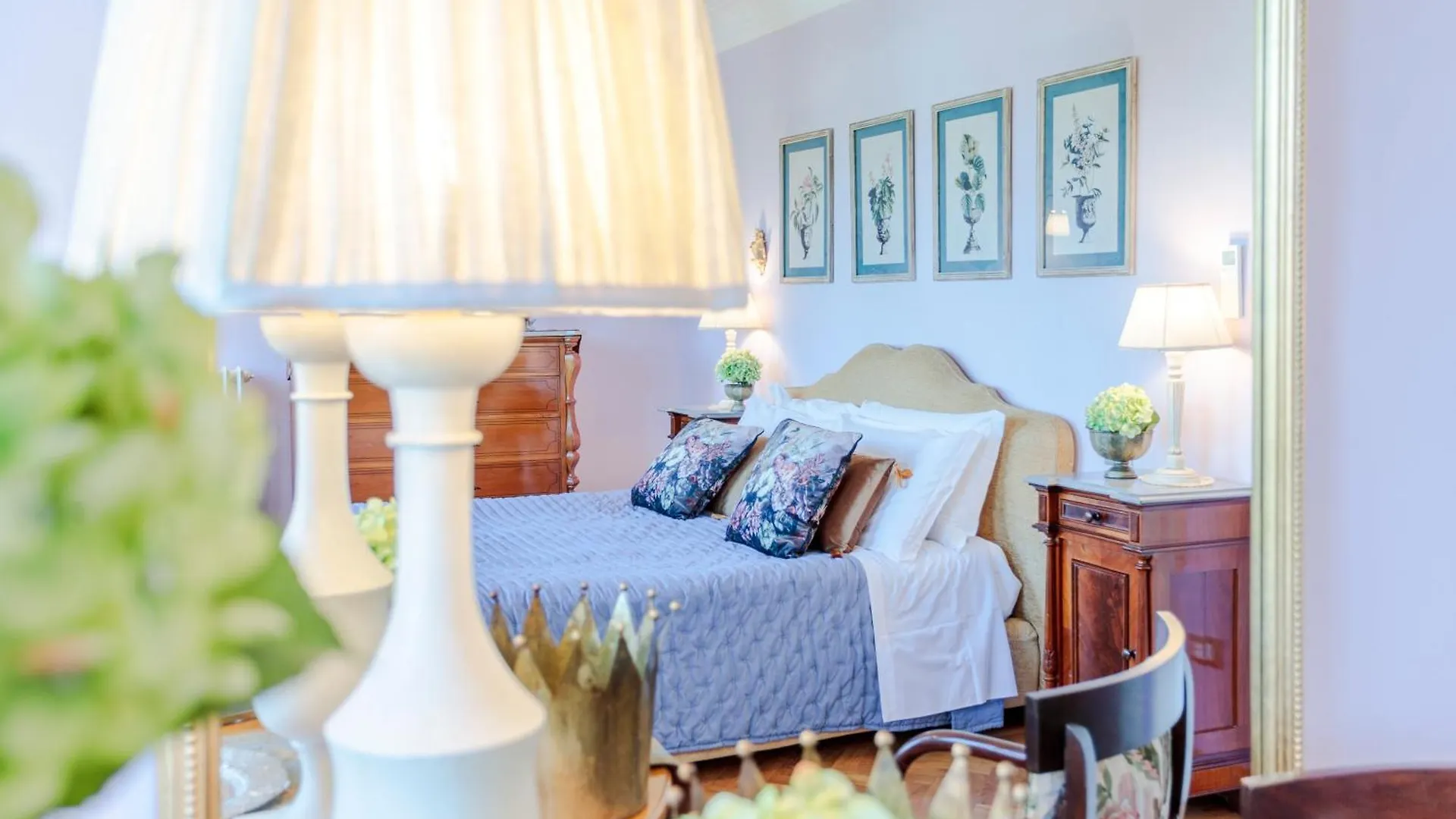 Chalet Villa Montefalcone: Charm, Private Pool, And Chef Orentano