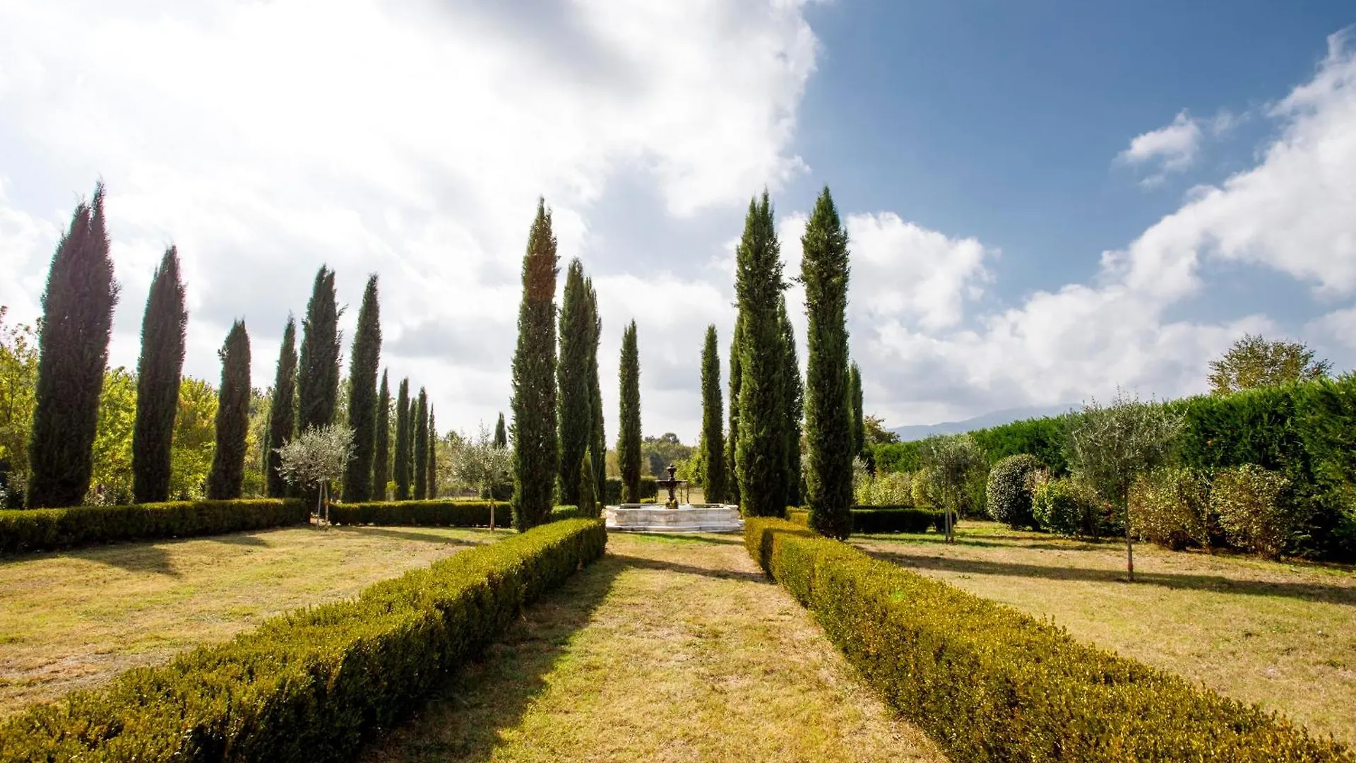 Villa Montefalcone: Charm, Private Pool, And Chef Orentano Chalet