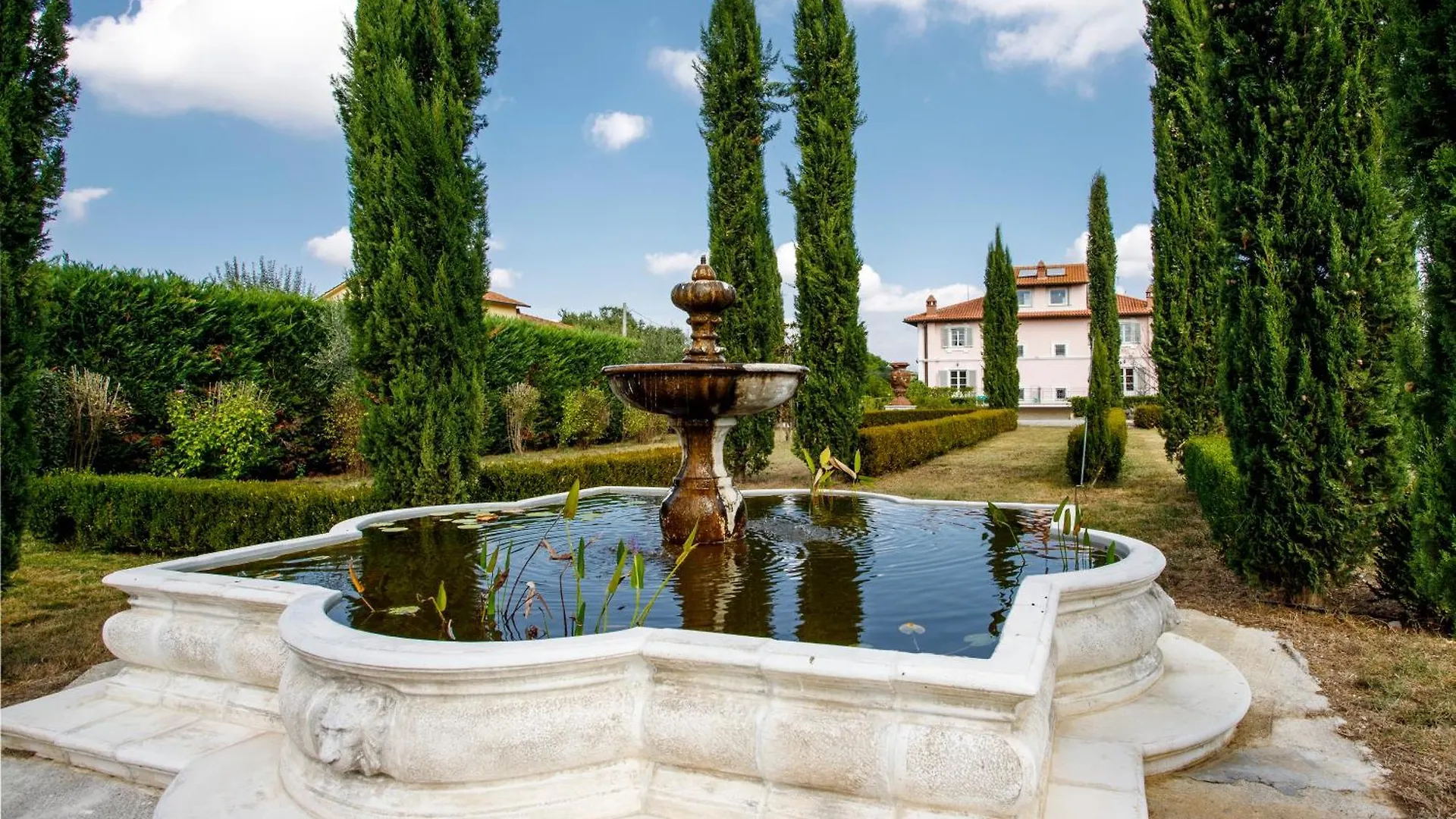 Chalet Villa Montefalcone: Charm, Private Pool, And Chef Orentano Italy